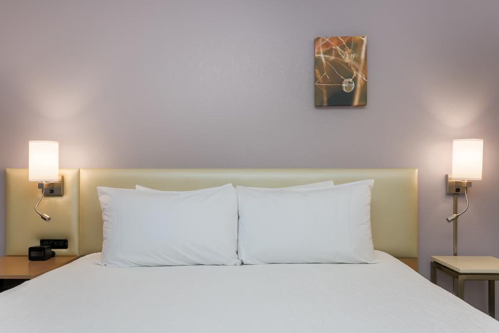 Hilton Garden Inn Bakersfield Exteriér fotografie